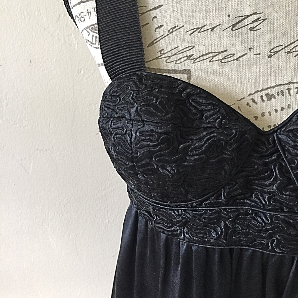 TRR 12.29.19 Proenza Schouler Silk Baby Doll Top - Picture 4 of 7